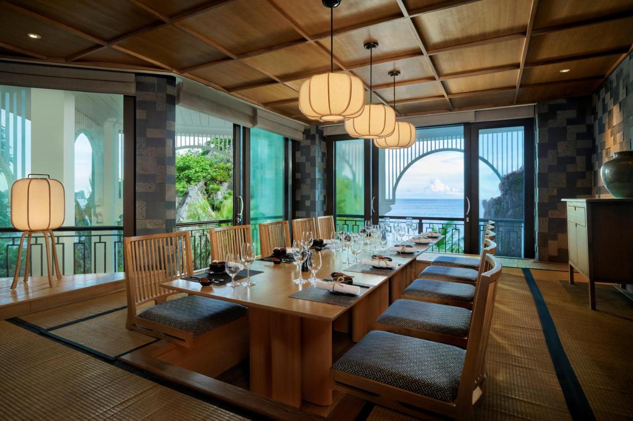 Hotel Perle D'Orient Cat Ba - Mgallery Chan Chau Екстериор снимка The interior of the restaurant