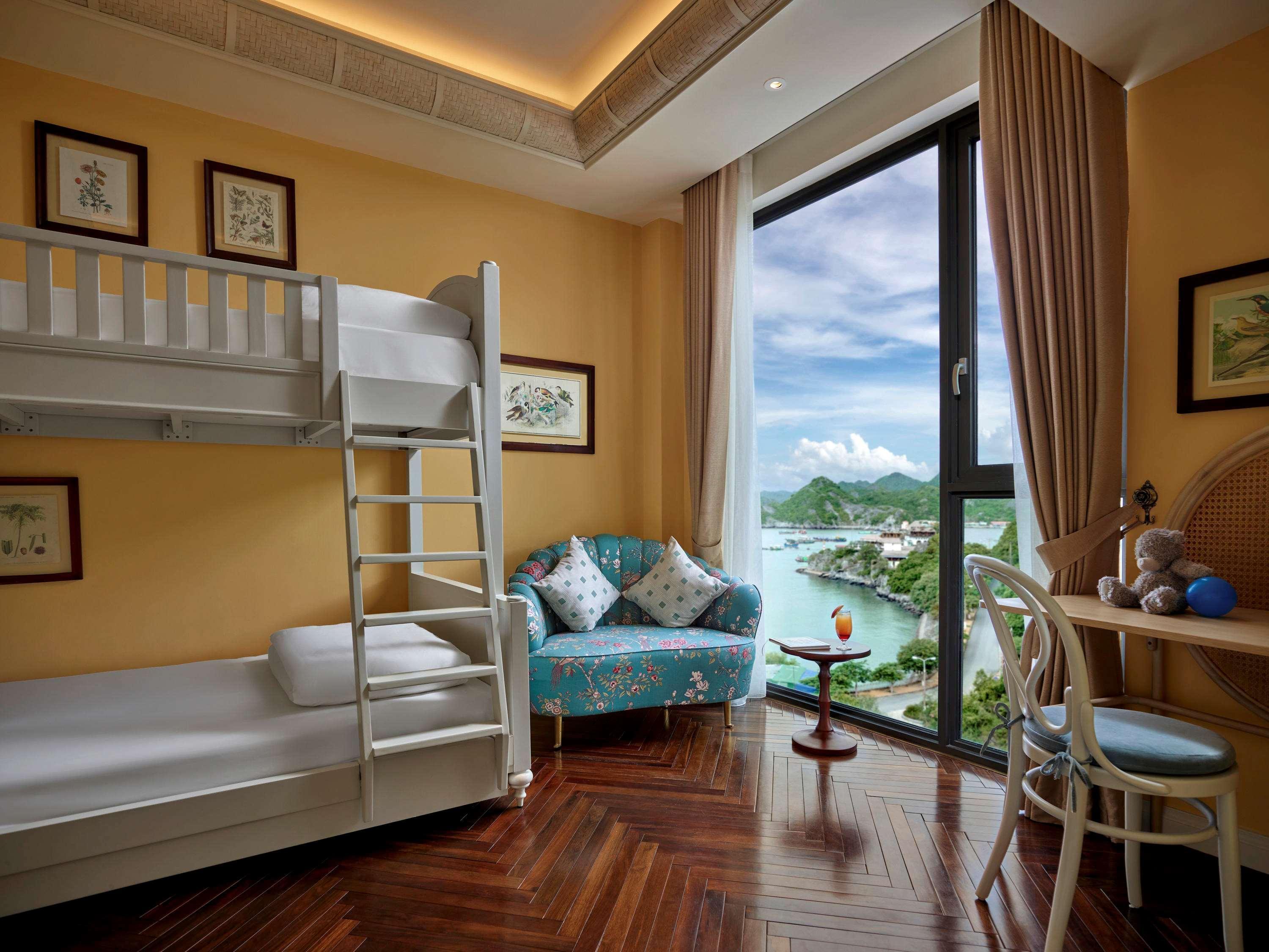 Hotel Perle D'Orient Cat Ba - Mgallery Chan Chau Екстериор снимка A bedroom at The Repulse Bay