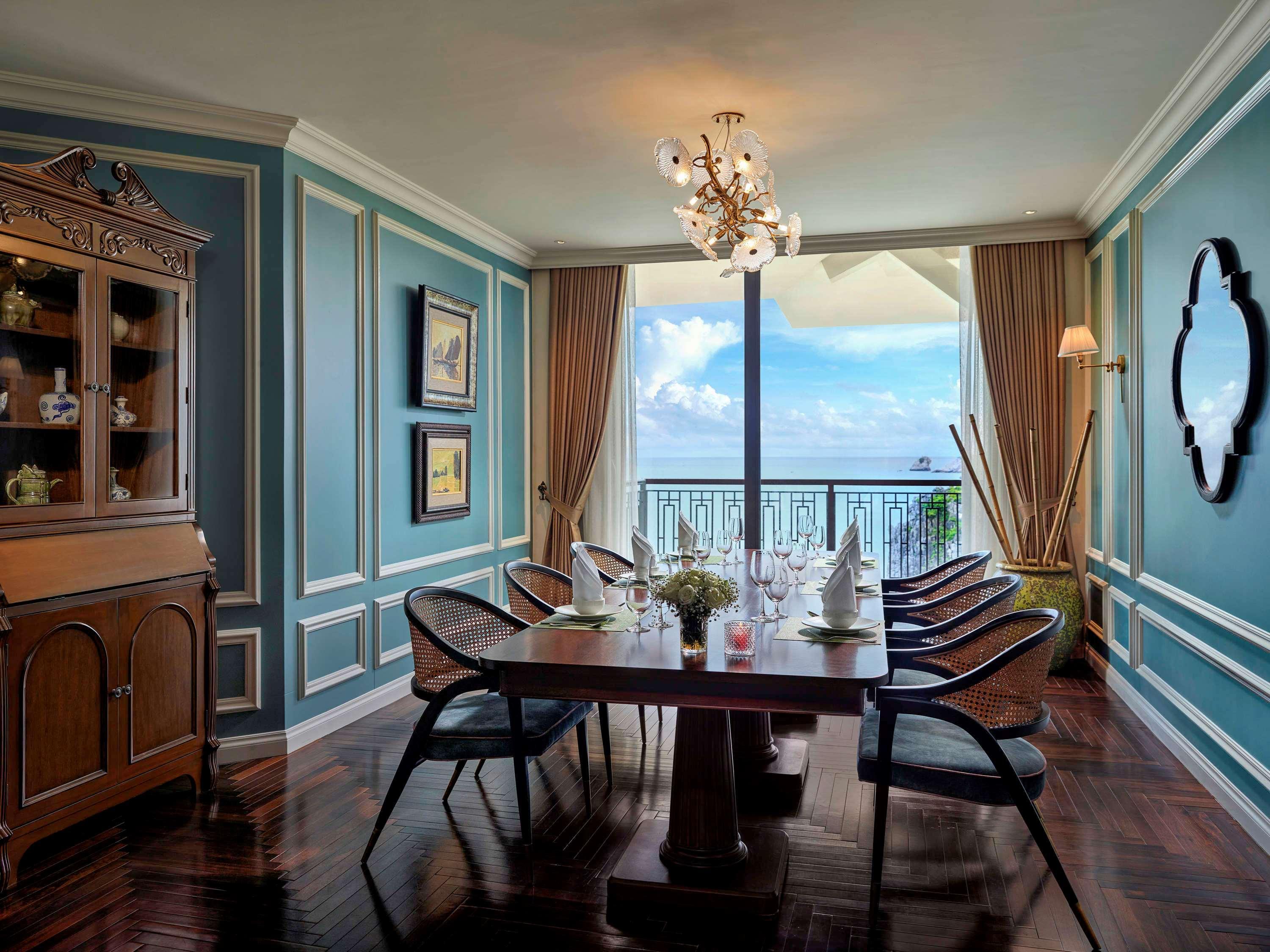 Hotel Perle D'Orient Cat Ba - Mgallery Chan Chau Екстериор снимка Dining room