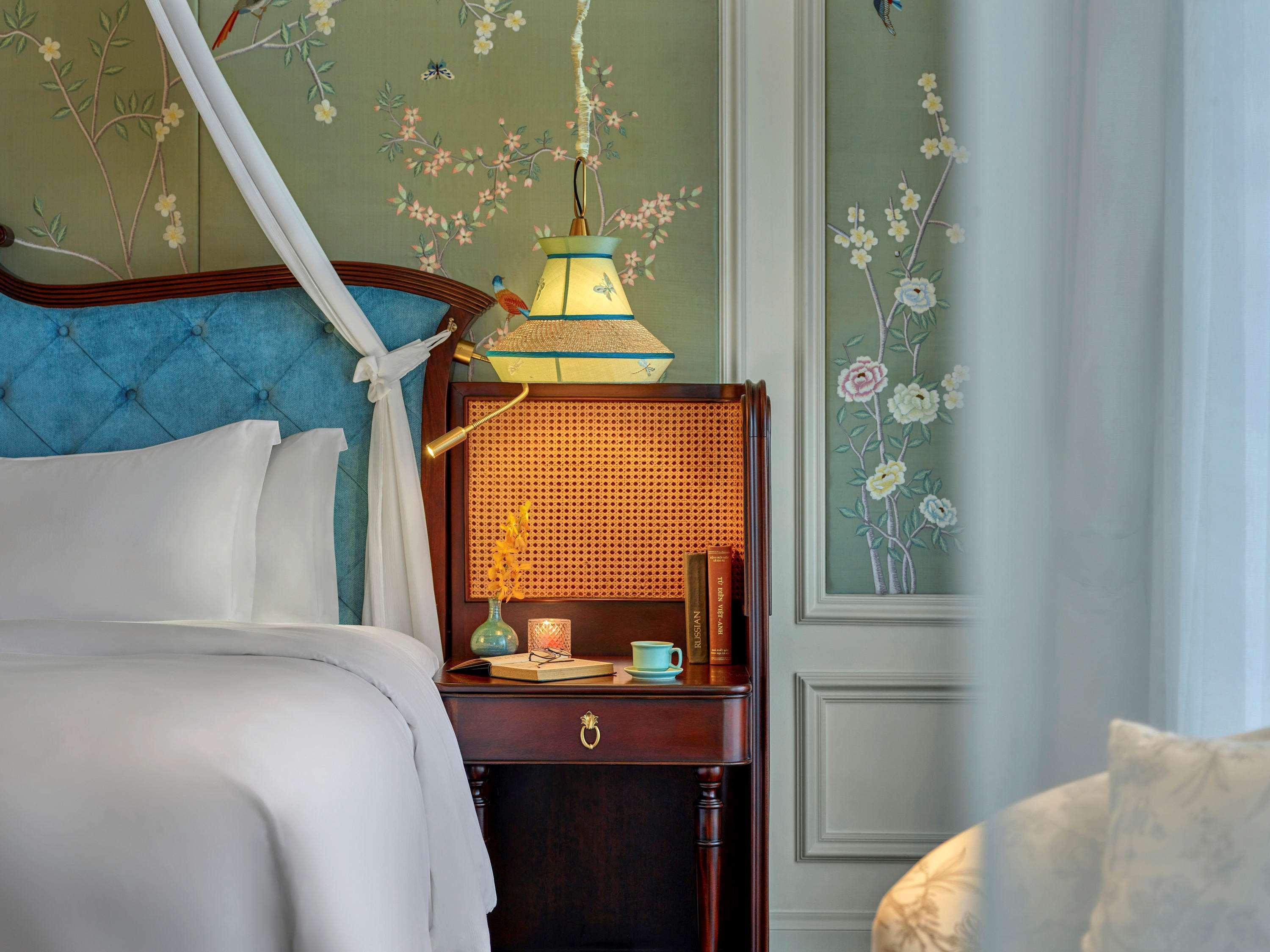 Hotel Perle D'Orient Cat Ba - Mgallery Chan Chau Екстериор снимка A bedroom at the Mandarin Oriental, Bangkok