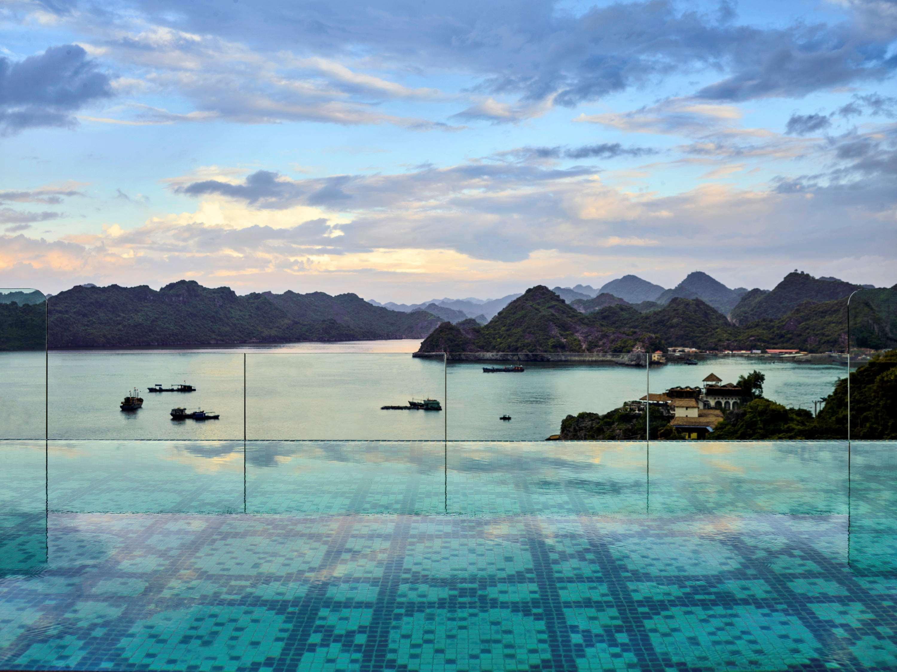 Hotel Perle D'Orient Cat Ba - Mgallery Chan Chau Екстериор снимка View of the bay from the hotel