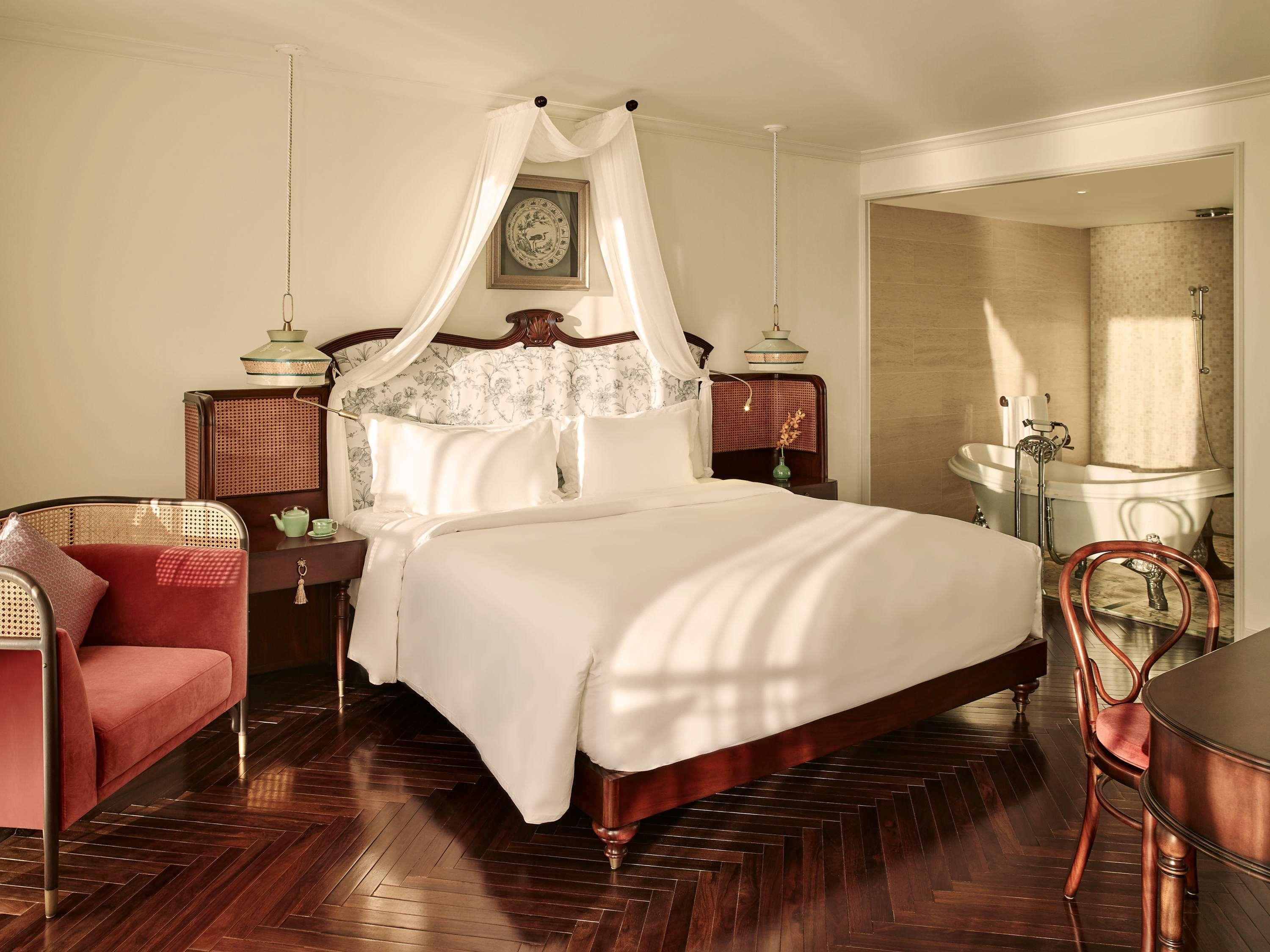 Hotel Perle D'Orient Cat Ba - Mgallery Chan Chau Екстериор снимка A suite at the hotel