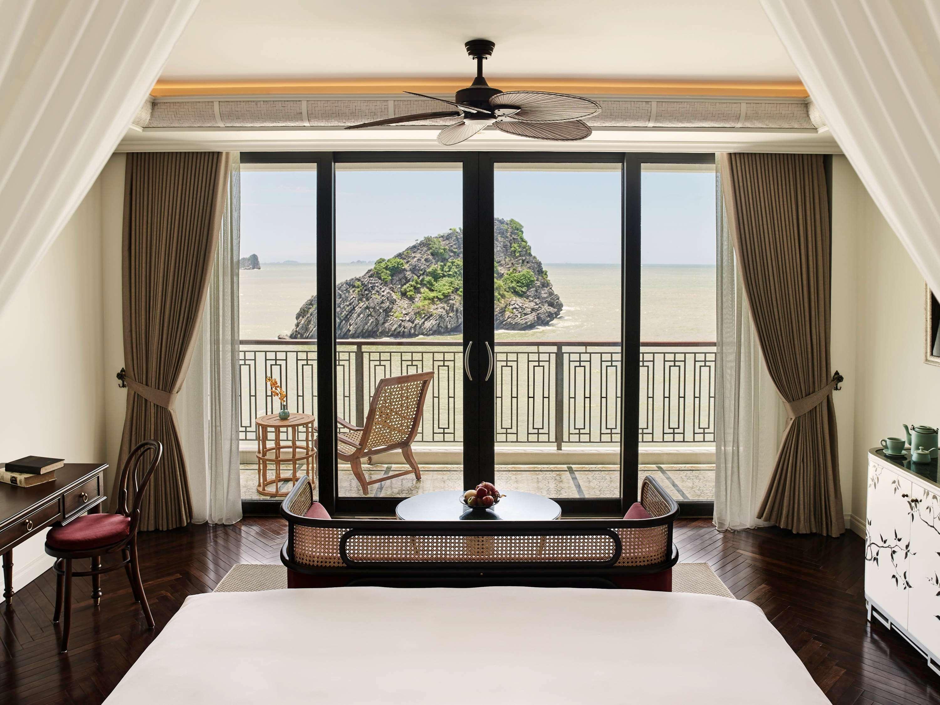 Hotel Perle D'Orient Cat Ba - Mgallery Chan Chau Екстериор снимка A bedroom at the resort