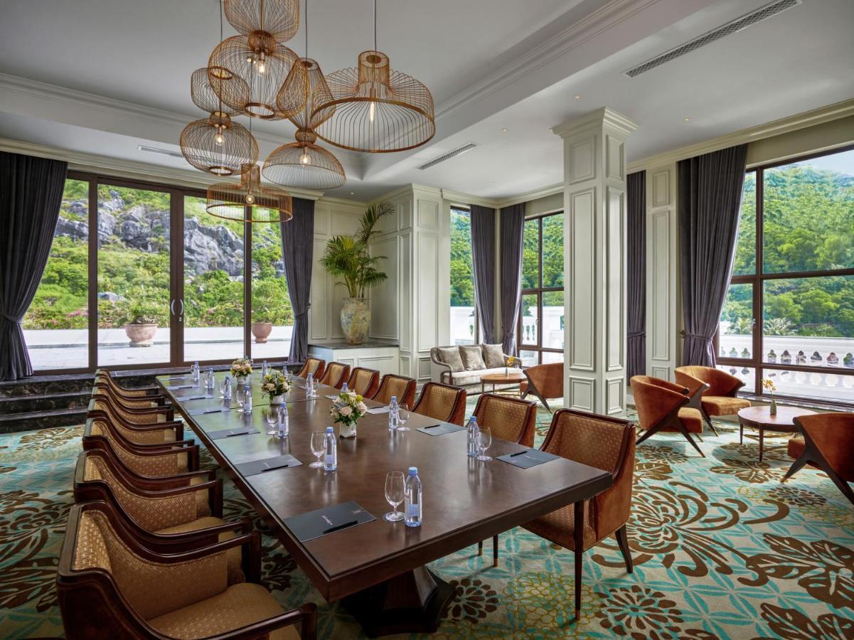 Hotel Perle D'Orient Cat Ba - Mgallery Chan Chau Екстериор снимка Meeting room at The Westin Da Lat